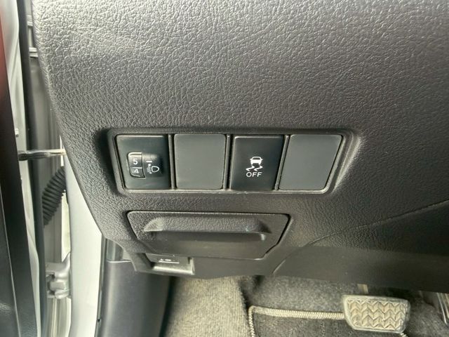 2019 Toyota Vios 1.5經典  循跡防滑 ISOFIX兒童安全椅固定  後視鏡方向指示燈  第7張相片