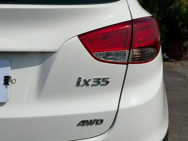 2012 Hyundai ix35 2.4  4WD 車頂行李架 方向盤快控鍵 恆溫空調 定速巡航 循跡防滑  第4張相片