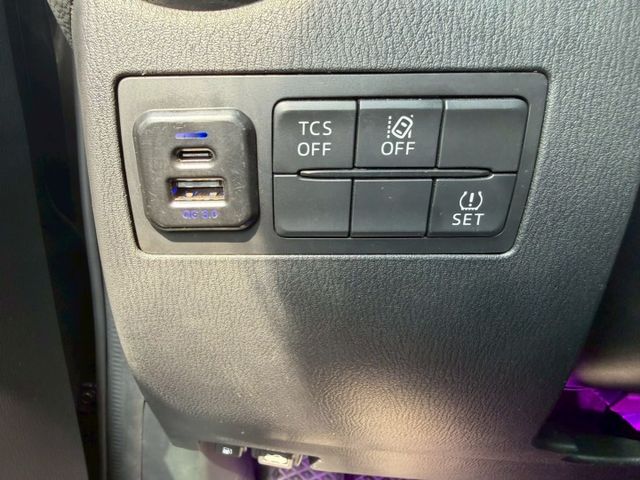 2018 Mazda CX-3 2.0 SKY-G頂級型  免鑰匙啟動  方向盤快控鍵 定速巡航 車道偏離警示  第9張相片