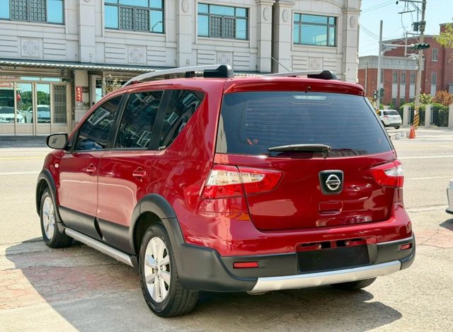 2014 Nissan Livina 1.6 經典型 織布座椅  CD音響主機 後霧燈  第2張相片