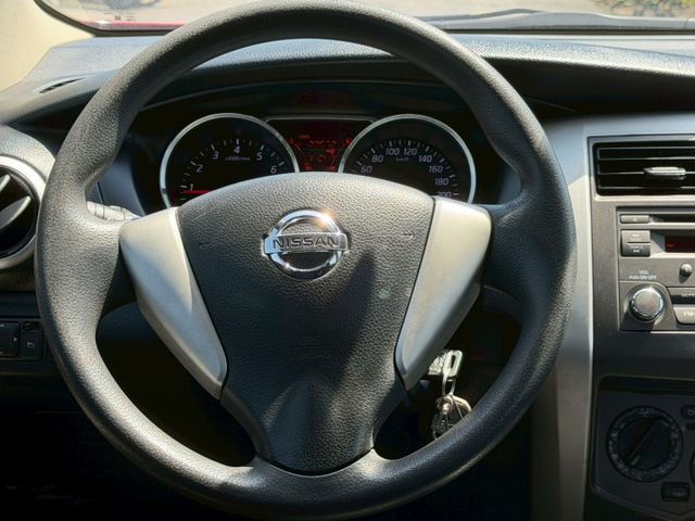 2014 Nissan Livina 1.6 經典型 織布座椅  CD音響主機 後霧燈  第6張相片