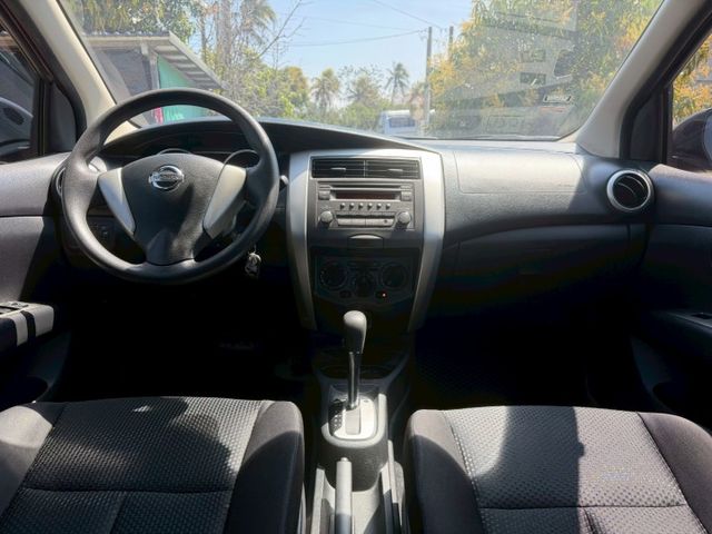 2014 Nissan Livina 1.6 經典型 織布座椅  CD音響主機 後霧燈  第8張相片