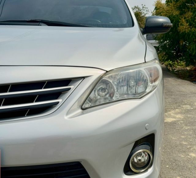 2013 Toyota Corolla Altis 1.8 E 定速巡航 恆溫空調  倒車影像  第3張相片