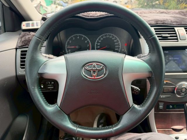 2013 Toyota Corolla Altis 1.8 E 定速巡航 恆溫空調  倒車影像  第6張相片