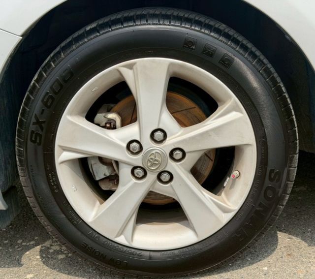 2013 Toyota Corolla Altis 1.8 E 定速巡航 恆溫空調  倒車影像  第13張相片