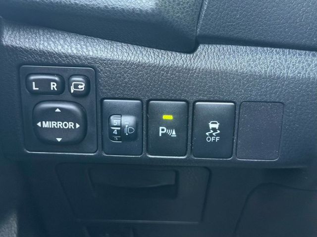 2015 Toyota Corolla Altis 1.8經典版Safety+ 免鑰匙啟動 定速巡航 方向盤快控鍵 恆溫  第12張相片