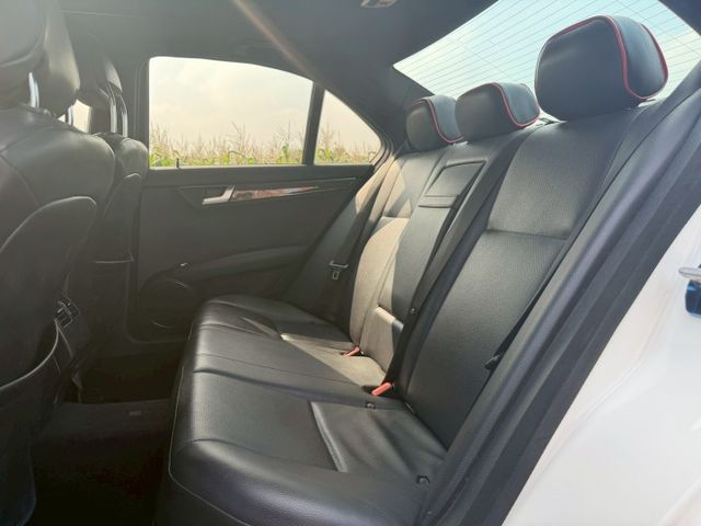 2013 C-CLASS SEDAN W204 【C250】方向盤快控鍵 定速巡航 電動天窗 電動座椅  第10張相片
