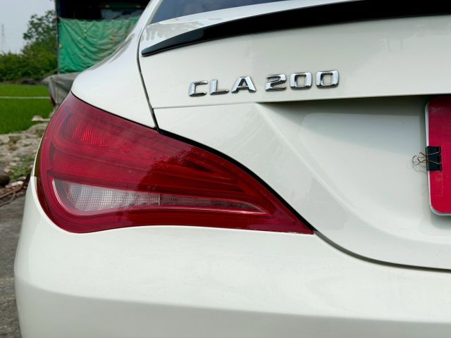 2015 M-Benz CLA-Class CLA200  方向盤快控鍵  換檔撥片  定速巡航  HID頭燈  第4張相片