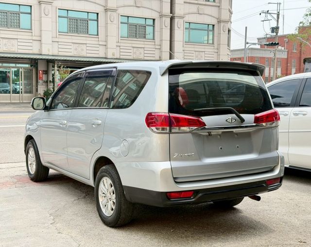 2021 Mitsubishi CMC Zinger 2.4 方向快控鍵   定速  光感應自動頭燈 頭燈水平調整  第2張相片