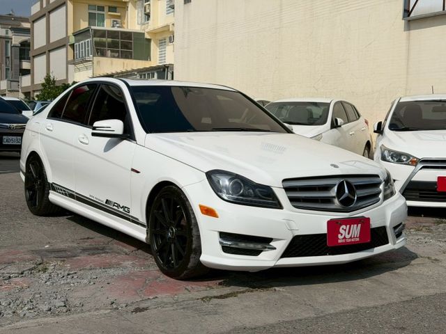 2013 C-CLASS SEDAN W204 【C250】方向盤快控鍵 定速巡航 電動天窗 電動座椅  第1張相片