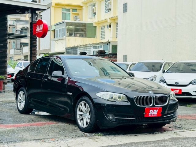 2012 BMW 5-Series Sedan 520d  柴油 總代理 免鑰匙啟動 恆溫空調 定速巡航  第1張相片