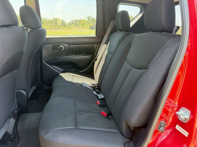 2014 Nissan Livina 1.6 經典型 織布座椅  CD音響主機 後霧燈  第9張相片