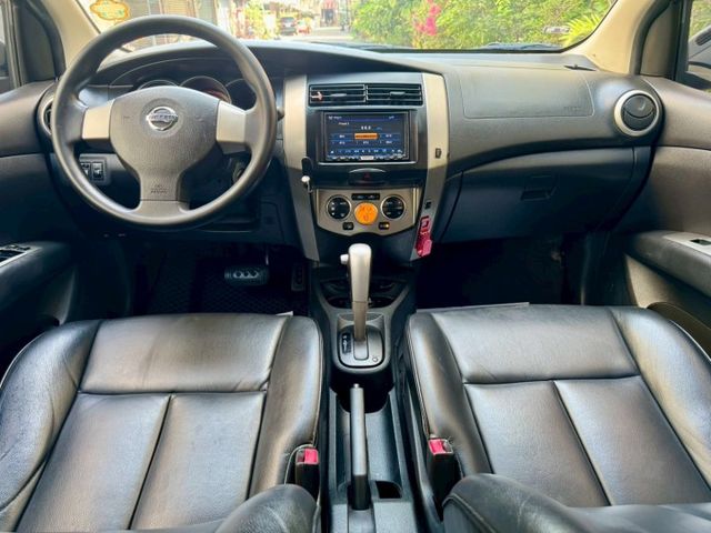 2013 Nissan Livina 1.6  免鑰匙啟動 恆溫空調  影音多媒體  抬頭顯示器  第9張相片