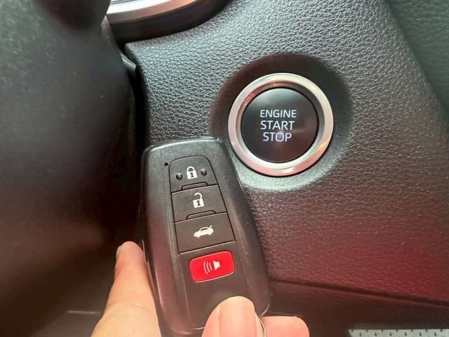 2020 Toyota Corolla Altis 1.8 免鑰匙啟動 方向盤快控鍵 ACC主動跟車  胎壓監控 恆溫  第5張相片