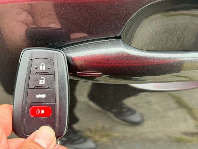 2020 Toyota Corolla Altis 1.8 免鑰匙啟動 方向盤快控鍵 ACC主動跟車  胎壓監控 恆溫  第6張相片