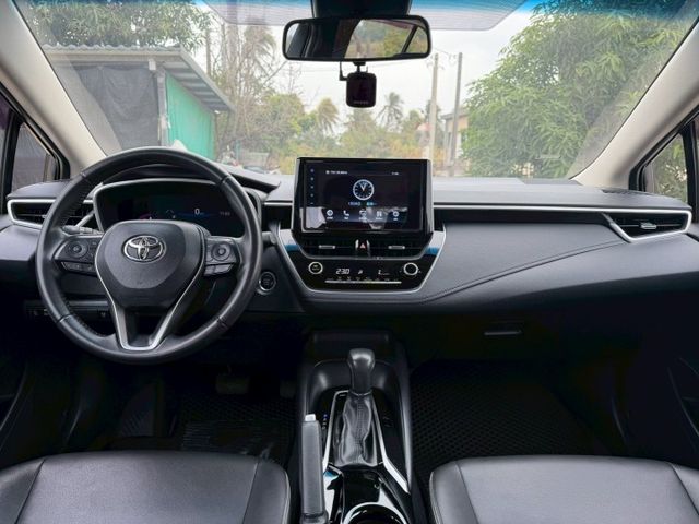2020 Toyota Corolla Altis 1.8 免鑰匙啟動 方向盤快控鍵 ACC主動跟車  胎壓監控 恆溫  第12張相片
