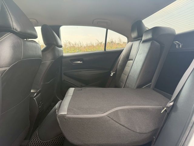 2021 Toyota Corolla Altis 1.8經典  方向盤快控鍵 定速巡航 胎壓監控 遠光燈自動控制  第12張相片