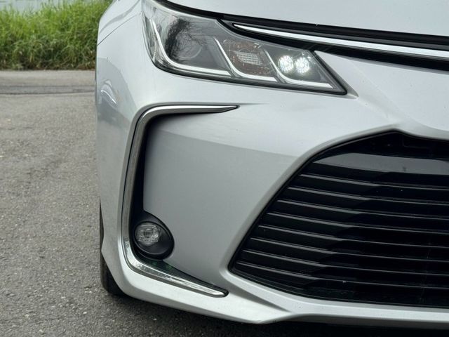 2020 Toyota Corolla Altis 1.8豪華  方向盤快控鍵 恆溫空調  定速巡航 循跡防滑  第4張相片