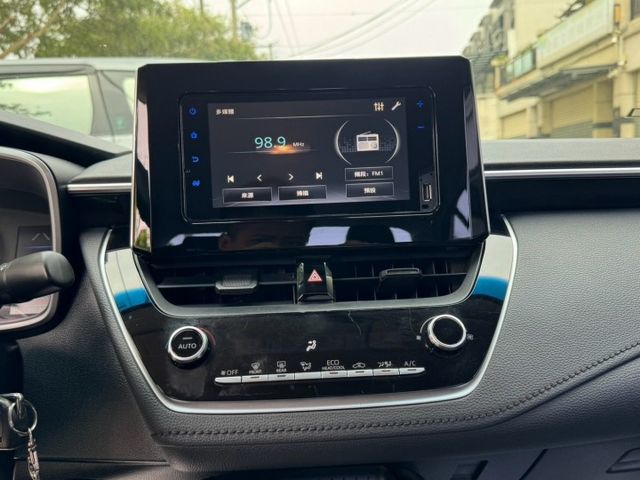 2020 Toyota Corolla Altis 1.8豪華  方向盤快控鍵 恆溫空調  定速巡航 循跡防滑  第7張相片