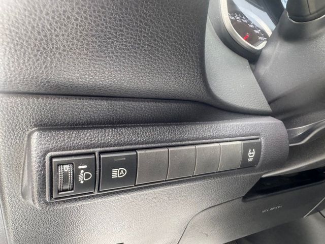 2020 Toyota Corolla Altis 1.8豪華  方向盤快控鍵 恆溫空調  定速巡航 循跡防滑  第8張相片