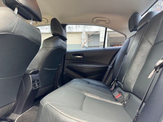 2020 Toyota Corolla Altis 1.8豪華  方向盤快控鍵 恆溫空調  定速巡航 循跡防滑  第11張相片