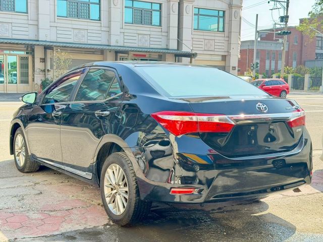 2015 Toyota Corolla Altis 1.8經典版Safety+ 免鑰匙啟動 定速巡航 方向盤快控鍵 恆溫  第2張相片
