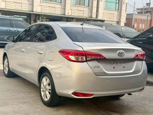 2019 Toyota Vios 1.5經典  循跡防滑 ISOFIX兒童安全椅固定  後視鏡方向指示燈  第2張相片