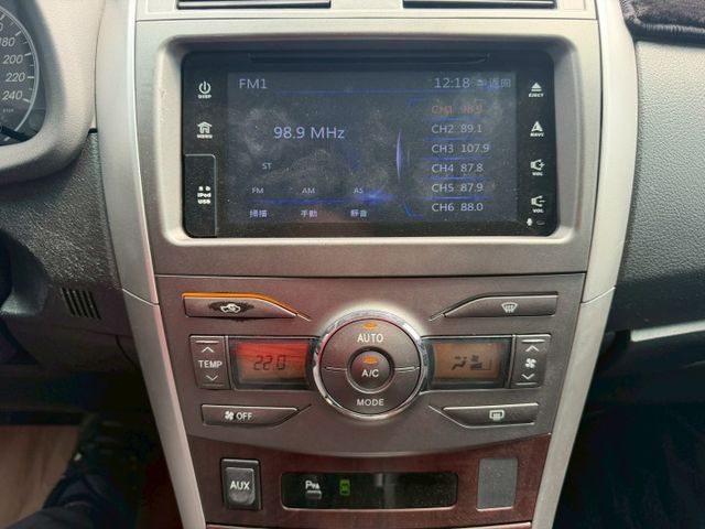 2013 Toyota Corolla Altis 1.8 E 定速巡航 恆溫空調  倒車影像  第8張相片