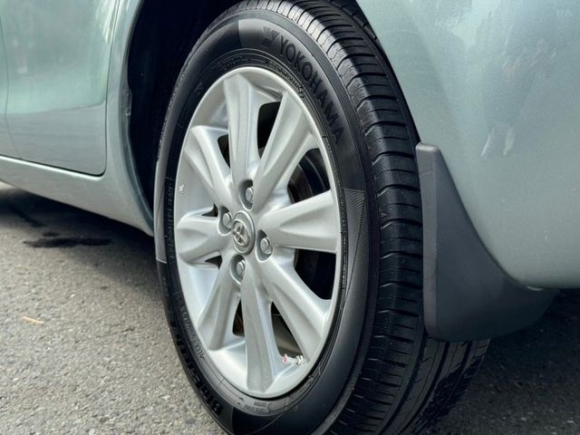 2011 Toyota Yaris 1.5 G 恆溫空調  電動摺疊後視鏡 方向盤快控鍵 CD音響主機  第11張相片