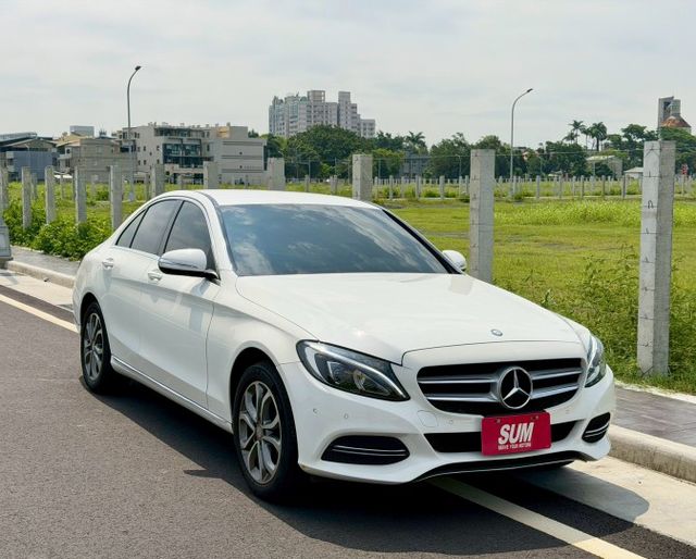 2015 M-Benz C-Class Sedan C200  免鑰匙啟動 方向盤快控鍵 定速巡航 恆溫空調  第1張相片