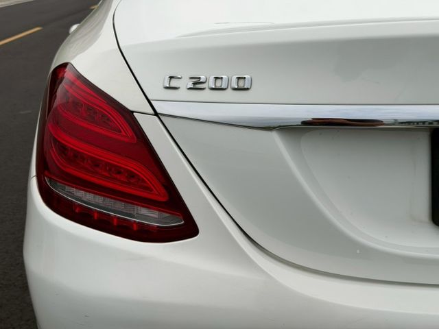 2015 M-Benz C-Class Sedan C200  免鑰匙啟動 方向盤快控鍵 定速巡航 恆溫空調  第4張相片