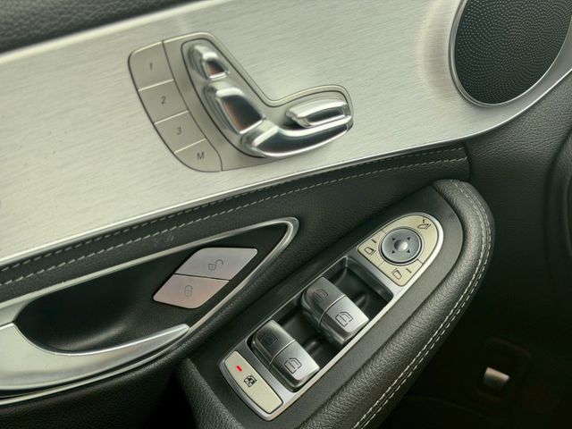 2015 M-Benz C-Class Sedan C200  免鑰匙啟動 方向盤快控鍵 定速巡航 恆溫空調  第8張相片