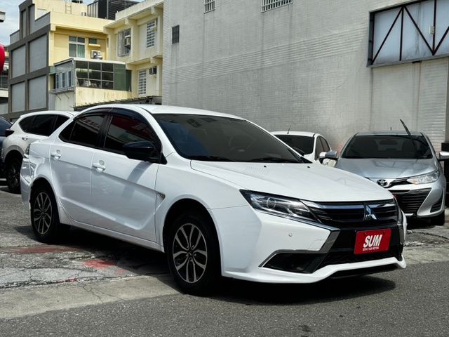 2020  Mitsubishi Grand Lancer 1.8 經典  恆溫空調  循跡防滑  影音多媒體  倒影  第1張相片