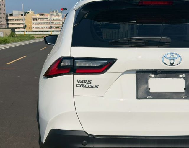 2024 Toyota Yaris Cross 1.5酷動版 免KEY 方向盤快控鍵 恆溫空調 循跡防滑 胎壓監控  第3張相片