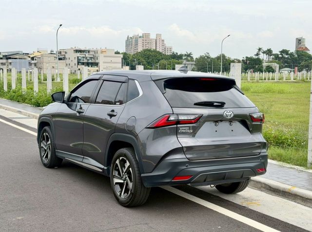 2024 Toyota Yaris Cross 1.5酷動版 免KEY 方向盤快控鍵 定速巡航 恆溫空調 循跡防滑  第2張相片