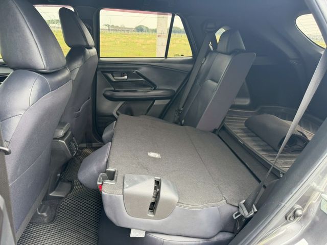2024 Toyota Yaris Cross 1.5酷動版 免KEY 方向盤快控鍵 定速巡航 恆溫空調 循跡防滑  第13張相片