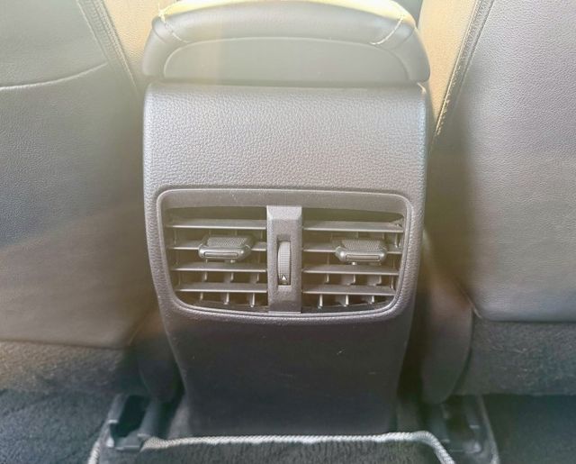 2020 Toyota Corolla Altis 1.8 定速巡航 方向盤快控鍵 恆溫空調 胎壓監控  第8張相片