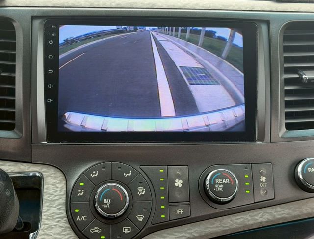 2012 Toyota SIENNA 3.5 八人座 雙側電動滑門 車頂行李架 定速巡航 多功能方向盤  第7張相片