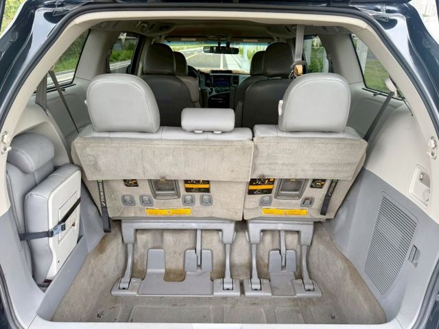 2012 Toyota SIENNA 3.5 八人座 雙側電動滑門 車頂行李架 定速巡航 多功能方向盤  第13張相片