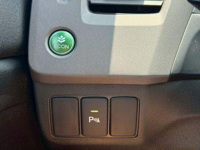 2012 Honda Civic 1.8 VTi-S  方向盤快控鍵  恆溫空調  定速巡航  換檔撥片 電動天窗  第9張相片