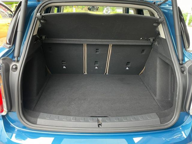 Apple car play，定速，影音主機（原廠升級高階EVO主機），自動停車，免鑰匙系統，HK音響，抬顯  第8張相片