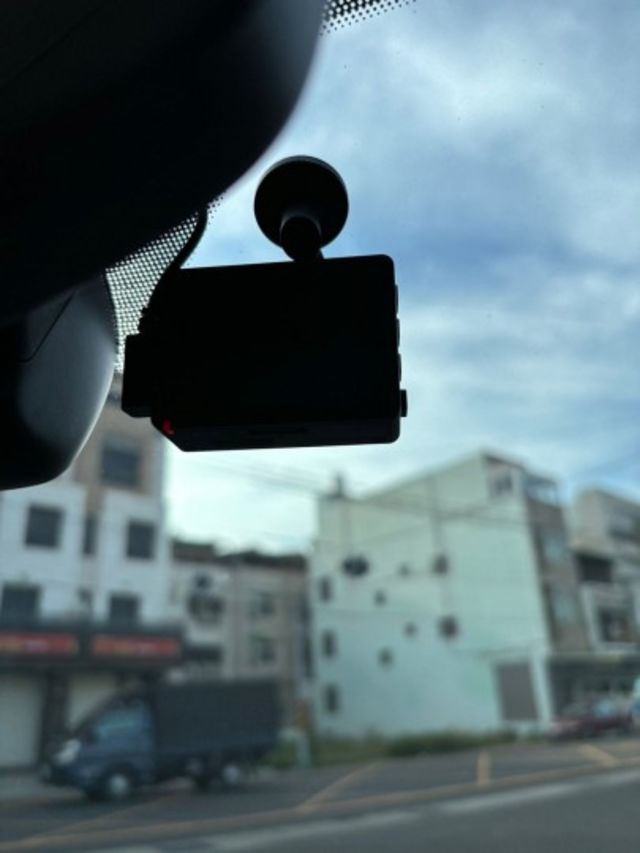 原版件、原廠保養、里程保障、環景螢幕、免鑰匙ikey、ACC跟車系統、電動尾門盲點、恆溫、定速、CarPlay,行車記錄  第17張相片