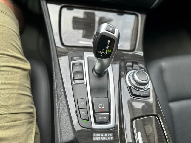 里程保證、原版件、電動記憶座椅、定速，免鑰匙系統，倒車影像，行車記錄器、主動安全預防系統、ISOFIX兒童安全椅固定、兒  第14張相片