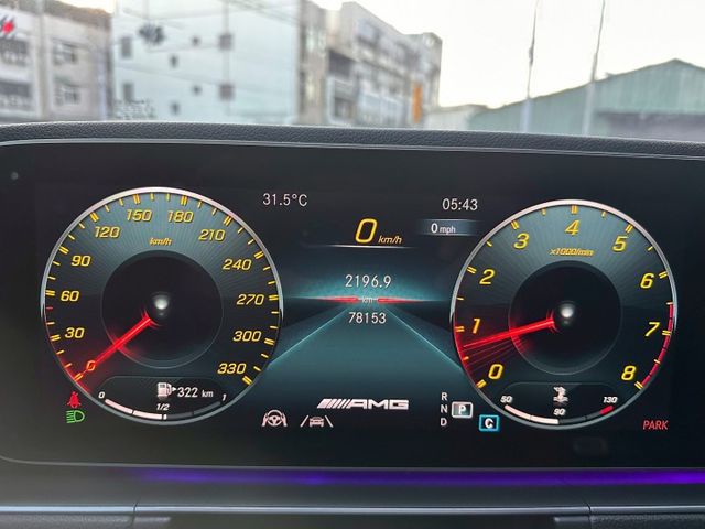 前後GLE63空力套件、多光束智慧頭燈、免鑰匙系統（摸門）、氣氛燈、四驅、Burmester音響、全景天窗、盲點偵測、加  第14張相片