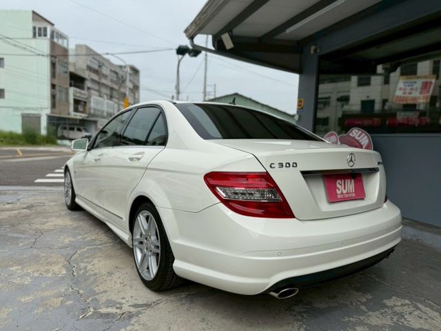 里程保證、AMG套件、天窗、全新大螢幕安卓機、CarPlay、電動記憶座椅、方向盤快控鍵、定速、斜坡起步輔、主動安全預防  第4張相片