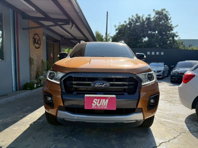 里程保證、ACC跟車、免鑰匙系統、車側踏板、恆溫系統、多功能影音主機、倒車影像、定速系統、LED頭燈、免鑰匙啟動車門鎖、  第2張相片