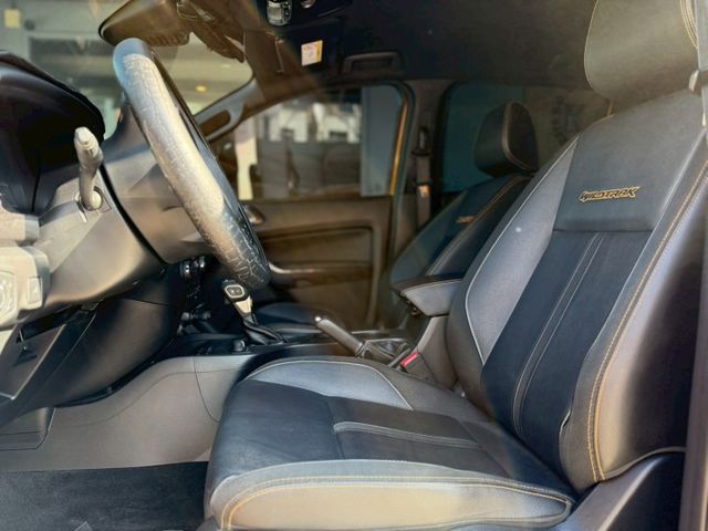 里程保證、ACC跟車、免鑰匙系統、車側踏板、恆溫系統、多功能影音主機、倒車影像、定速系統、LED頭燈、免鑰匙啟動車門鎖、  第7張相片