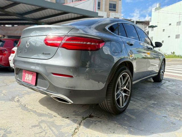 原版件、原廠保養紀錄、AMG套件、柏林之音、CarPlay 、LED頭燈360度環景、天窗、盲點偵測、方向盤快控鍵  第6張相片