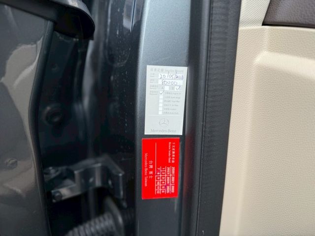 原版件、原廠保養紀錄、AMG套件、柏林之音、CarPlay 、LED頭燈360度環景、天窗、盲點偵測、方向盤快控鍵  第19張相片