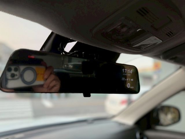 免鑰匙系統、電動尾門、盲點偵測、ACC跟車系統、倒車影像，行車記錄器、主動安全預防系統、車道偏移系統  第14張相片